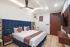 Fabhotel Golden Eye Inn