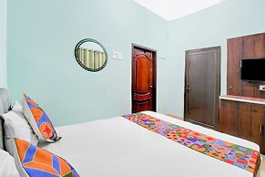 Fabhotel Rb Palace