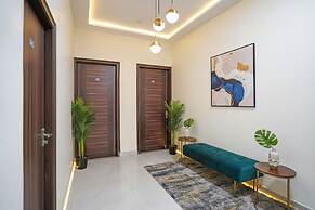 Fabhotel Comfort Inn