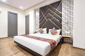 FabHotel Novis Stayz