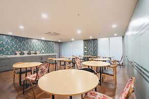 FabHotel Novis Stayz