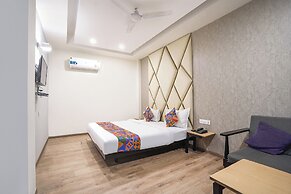 FabHotel Novis Stayz