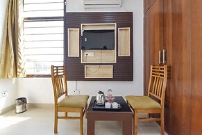 Fabhotel Aayat Home Stay