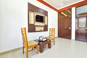 Fabhotel Aayat Home Stay