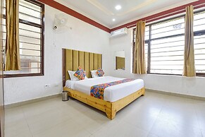 Fabhotel Aayat Home Stay
