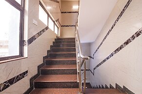 FabHotel Le Royal Inn