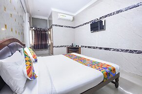 FabHotel Le Royal Inn