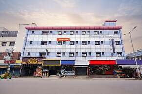 FabHotel Le Royal Inn