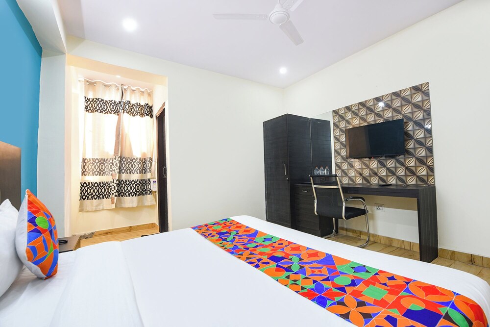 FabHotel Imperial Seven