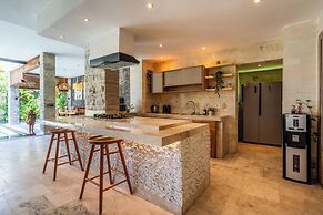 Puri Ratu Jimbaran Villa By Betterplace