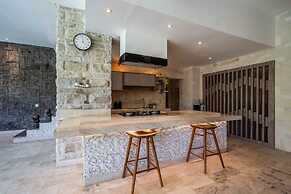 Puri Ratu Jimbaran Villa By Betterplace