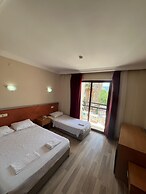 Rivador Hotel