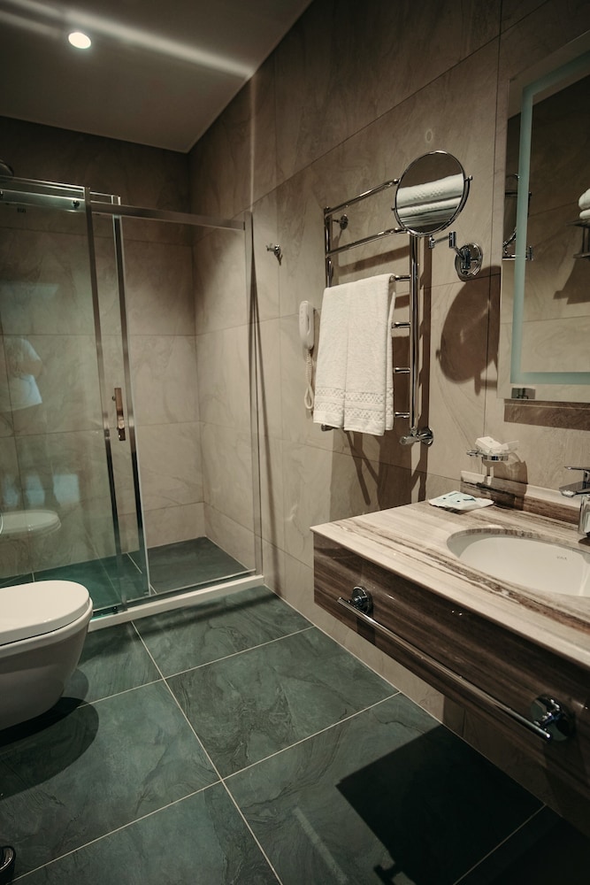 Hill Chalet Hotel & Resort