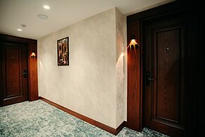 Hill Chalet Hotel & Resort