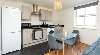 Cozy Southampton Apartment in Prime Location