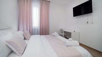 Lovely Rooms by Rentbeat