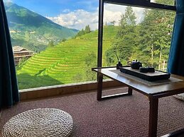 Happy live hotel