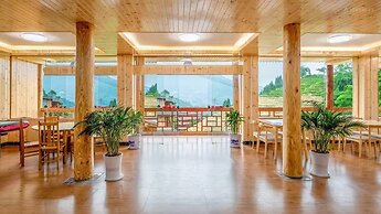 Happy live hotel