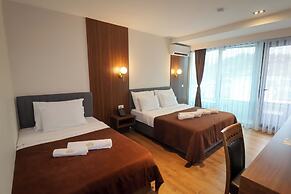 Semitronix Hotel