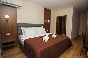 Semitronix Hotel