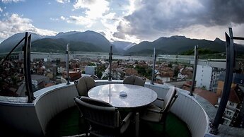 Semitronix Hotel