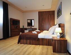 Semitronix Hotel