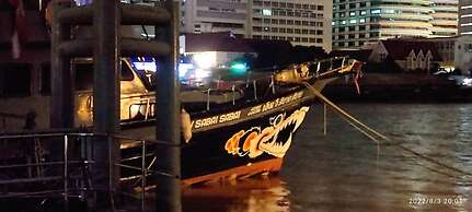 Sabai Sabai Liveaboard Bangkok