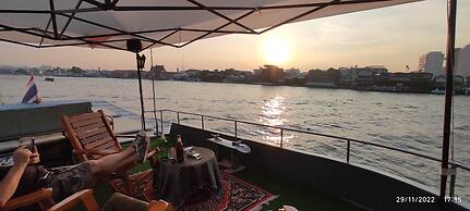 Sabai Sabai Liveaboard Bangkok