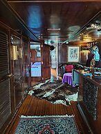 Sabai Sabai Liveaboard Bangkok