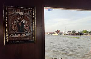 Sabai Sabai Liveaboard Bangkok