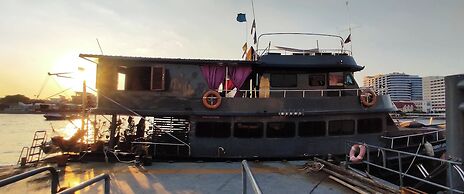 Sabai Sabai Liveaboard Bangkok