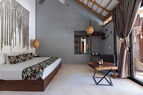 TRECE LUNAS TULUM
