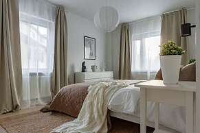 Affordable SoFo Stays