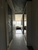 Tott Stay – Easy Slope Access