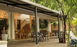 Kasambabezi Lodge