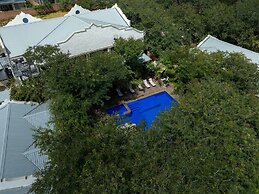 Kasambabezi Lodge