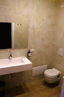 Blackwoody Contemporary Rooms - Toledo