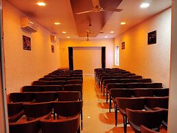 Hotel Candlewood Bar & Restro