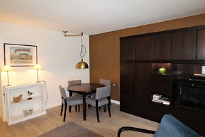Studio in Het Zoute With Side Sea View