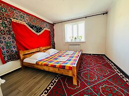 DADOW Guesthouse