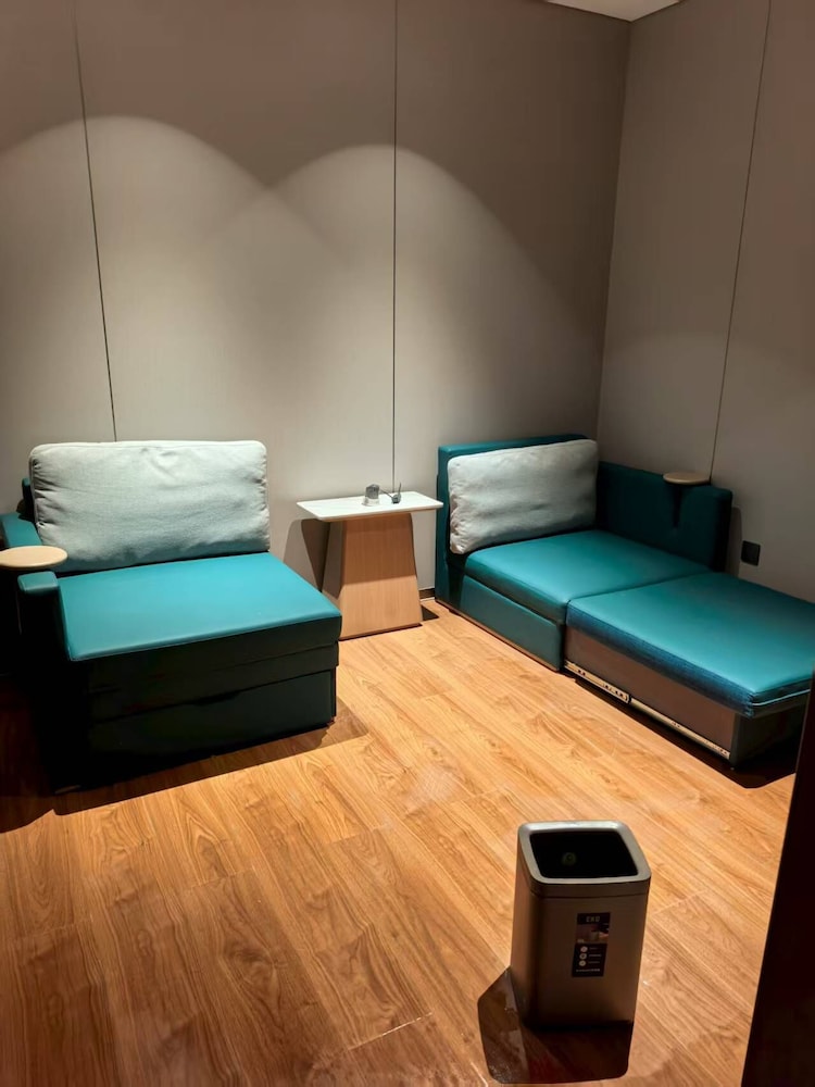 T3E JOY REST LOUNGE