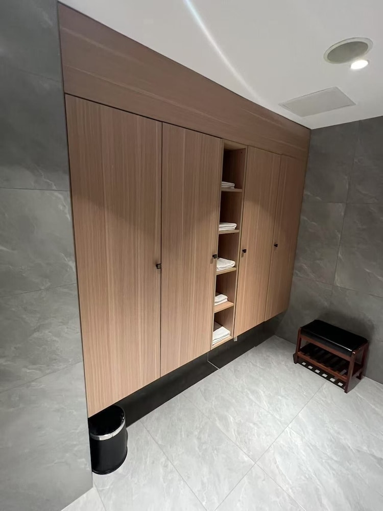 T3E JOY REST LOUNGE