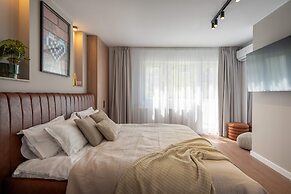 Unique & Fun 3BR by Cismigiu Gardens & Calea Victoriei