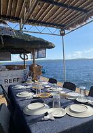 Floating Home in Reef Resort Unit 4