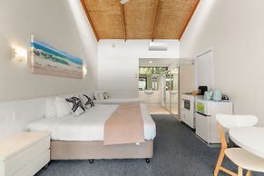 Nautilus Beach Resort by Charlesworth
