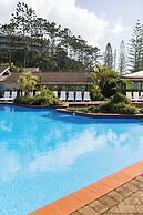 Nautilus Beach Resort by Charlesworth