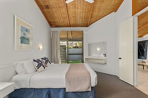 Nautilus Beach Resort by Charlesworth