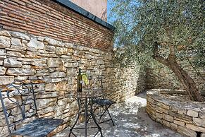 Villa Galant with Pool and Sauna