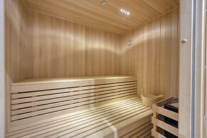Villa Galant with Pool and Sauna