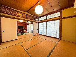 Azamian Atami